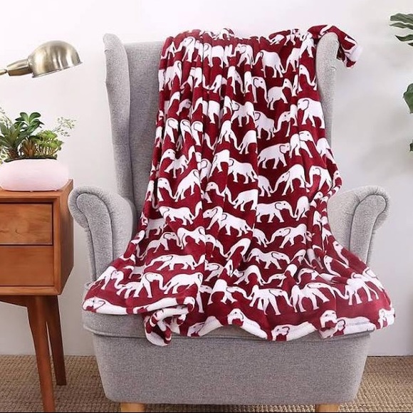 🐘 last one! Prancing elephants 50x60 plush throw - Picture 3 of 8